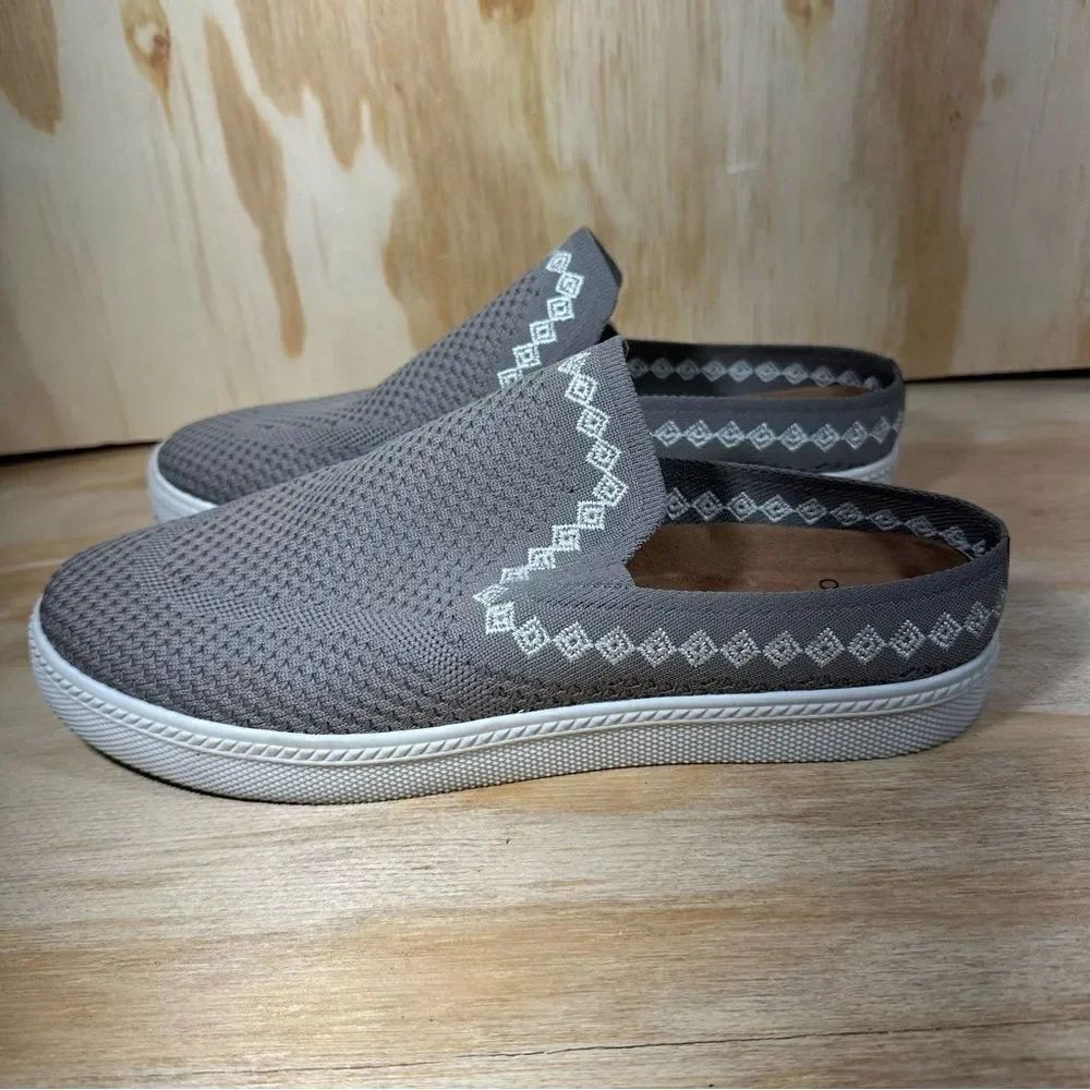 Earth Origins Embroidered Knit Mule Shoes Women’s Size 9 Wide